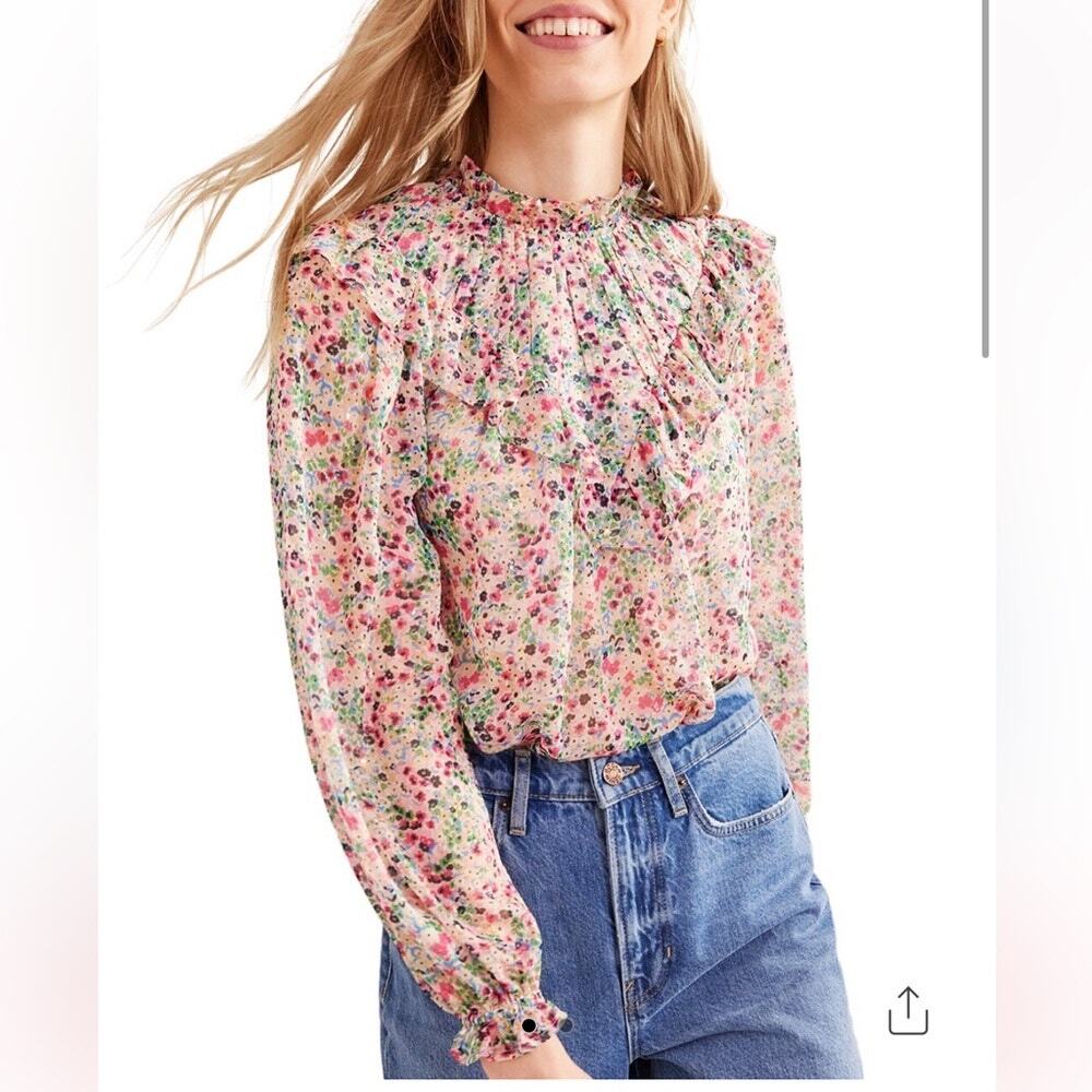 Boden V Yoke Flounce Top in Ivory Gardenia Petal Size US 6